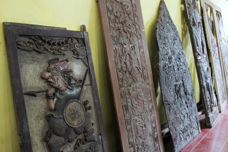 Museum Gedung Pusaka Keraton Kanoman