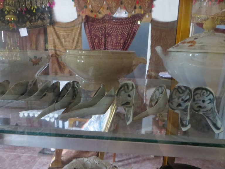Museum Kekhatuan Semaka, Bandar Negeri Semuong