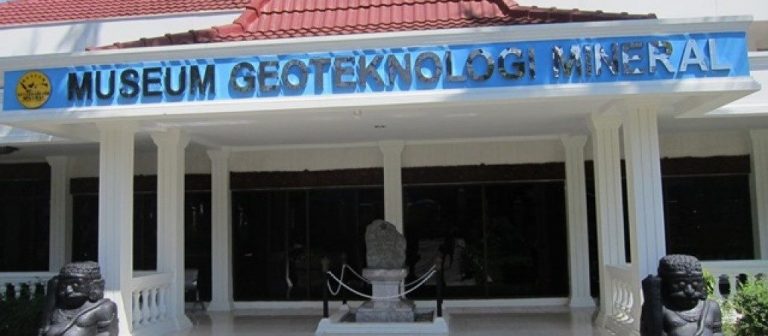 Museum Geoteknologi Mineral